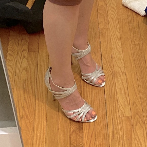 Silver Stilettos size 8.5 - Picture 6 of 7